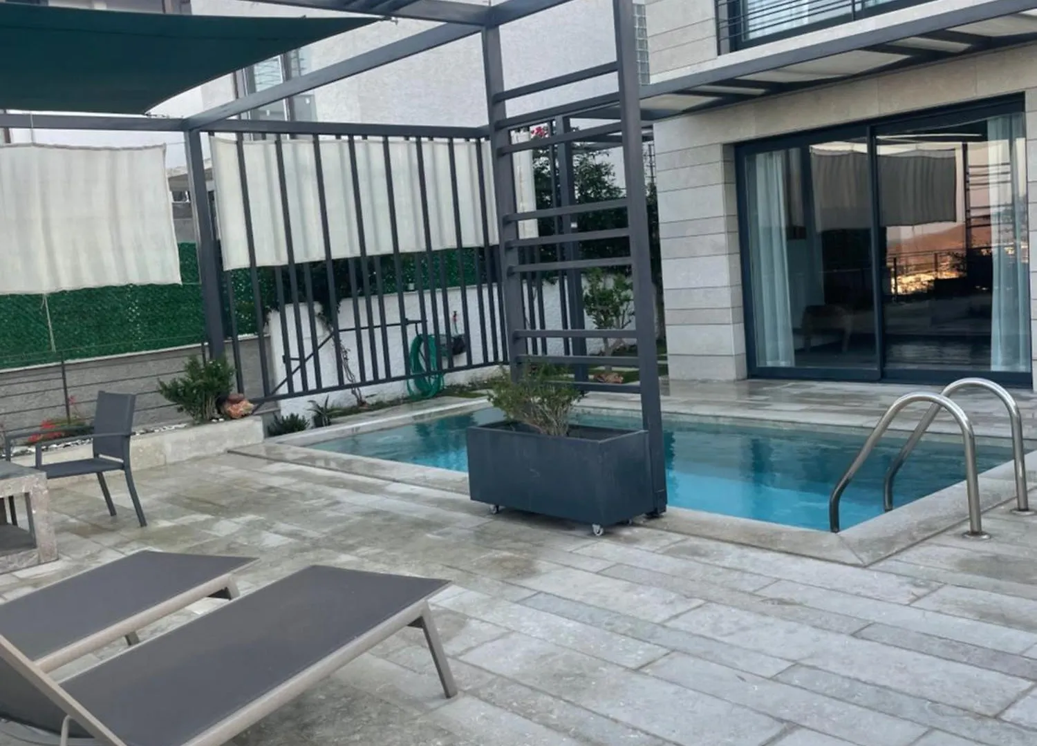 Bodrumda Deniz Ve Doga Manzarali Full Esyali Lueks Villa